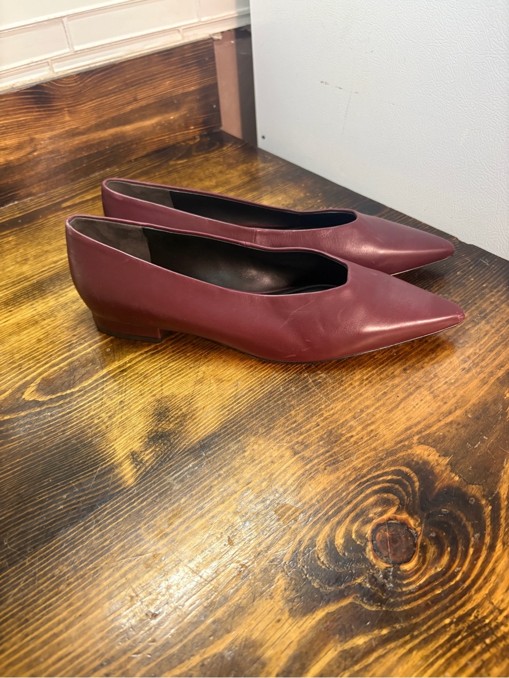 Vince Isabel leather deep cherry flats size 8